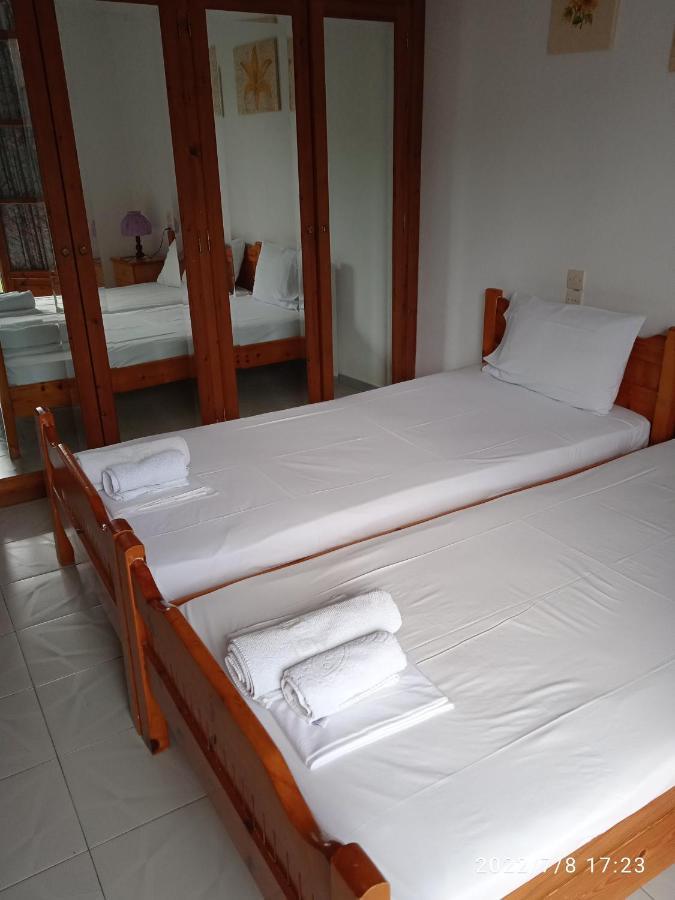 Syraina Apartments Skiathos by Eksteriør billede