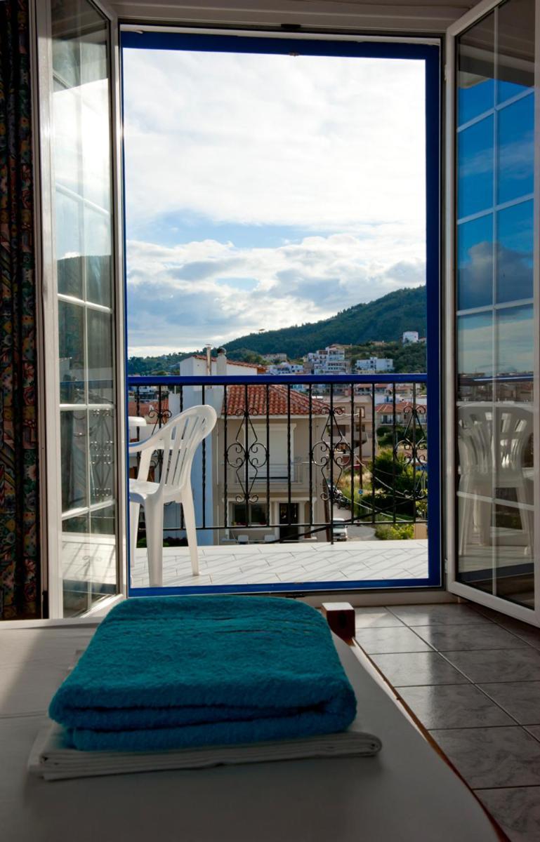 Syraina Apartments Skiathos by Eksteriør billede