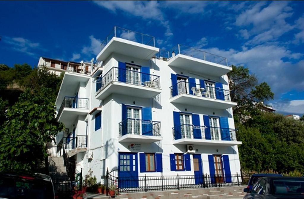 Syraina Apartments Skiathos by Eksteriør billede