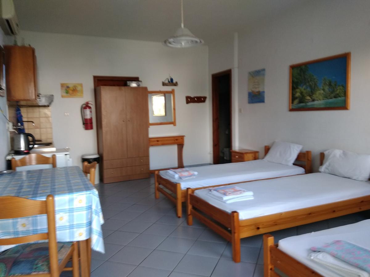 Syraina Apartments Skiathos by Eksteriør billede